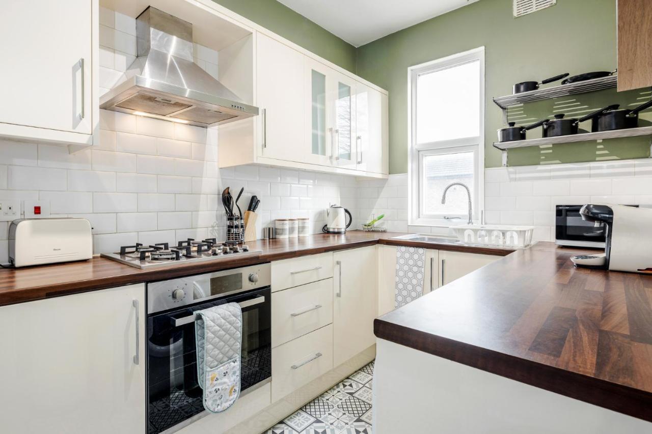 Business & Leisure 2 Bedroom & Parking By Damask Homes 일포드 외부 사진